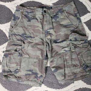 AE Cargo shorts